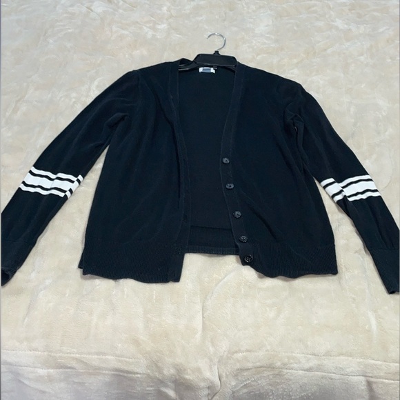 Women Black cardigan long sleeved sweater w/ white stripe on the arm (Old Navy) - Picture 3 of 5